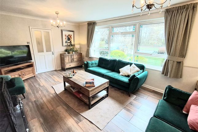 78, Wellington Drive, Staffordshire photo 2