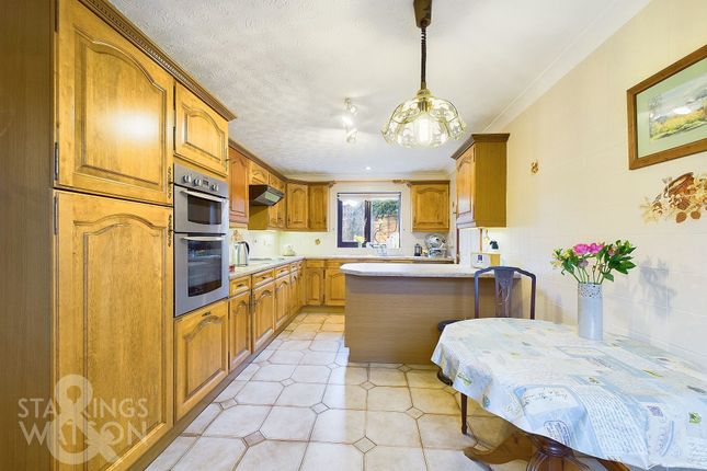 22 Pond Lane, Norwich photo 4