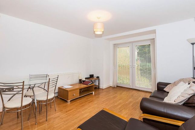 18, Millstone Court, Warrington photo 3