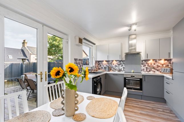 38, Rashierigg Place, Bathgate photo 4