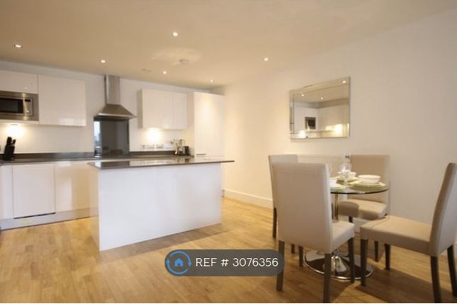 Jubilee Court, Victoria Parade, London photo 3