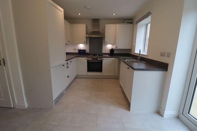 47 Brackenwood, Blackburn photo 5