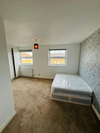 En-Suite Available 1st October (£1110)