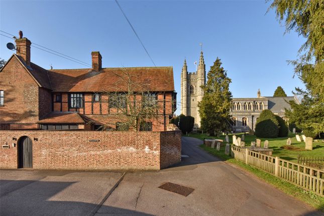 Thumbnail Flat for sale in Windsor End, Beaconsfield, Buckinghamshire