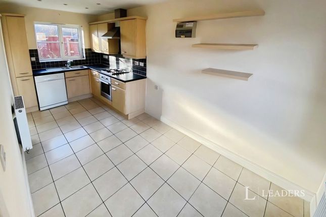 9, Springbank Drive, Bourne photo 3