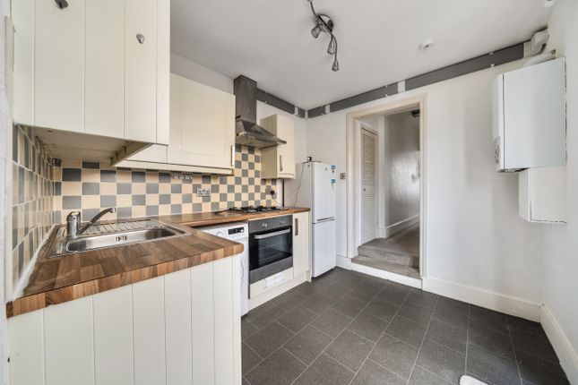 3, Kings Road, Mitcham photo 4