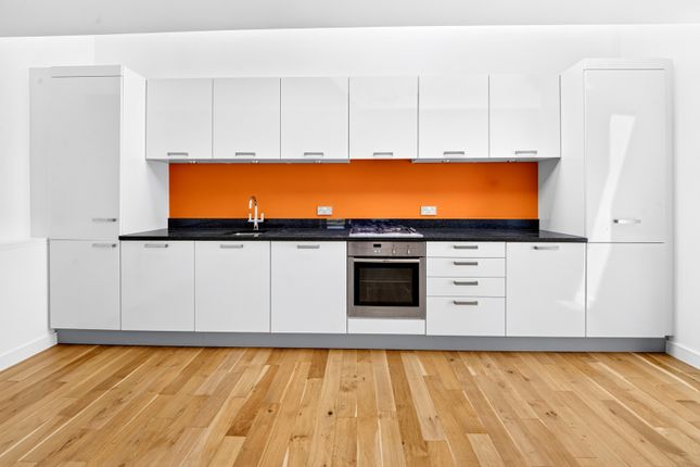 7 Ovanna Mews,, Buckingham Road, London photo 3