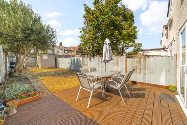 24, Ashlin Road, London photo 4