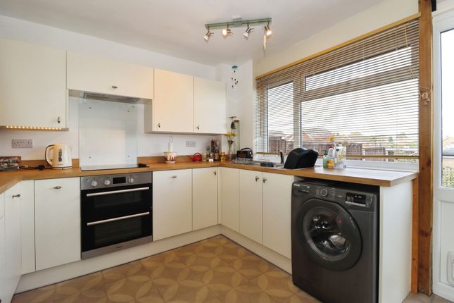 47, Hawkridge Drive, Bristol photo 2