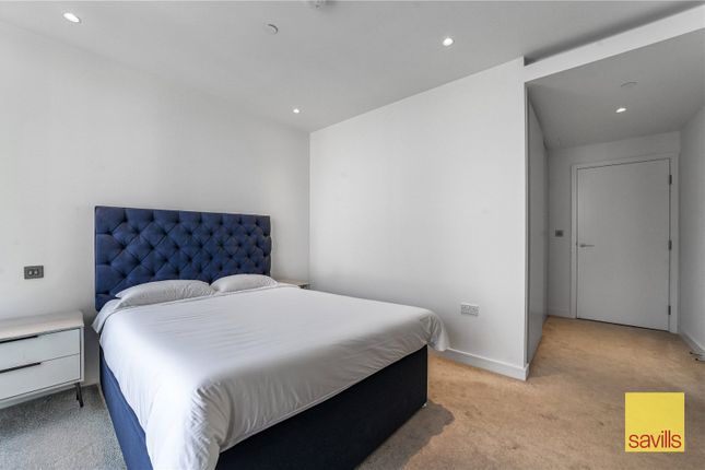 2610, Hampton Tower, Canary Wharf photo 3