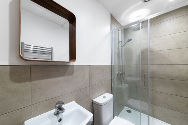 Earls Court Road - Room 6, 231 Earls Court Road, London photo 4