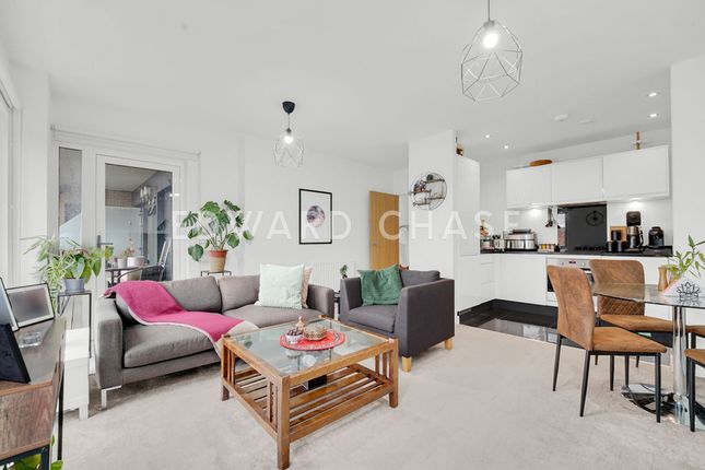 11, 53 Clarence Avenue, Ilford photo 2