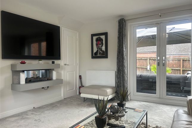 9, Shillingford Road, Oldham photo 4