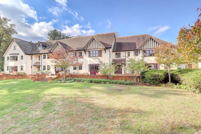2-bed flat on Stretton Close, High Wycombe, £350,000
