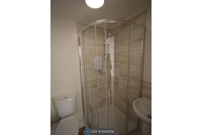 Flat, Old Dairy Lodge Waite Davies Road, London photo 5