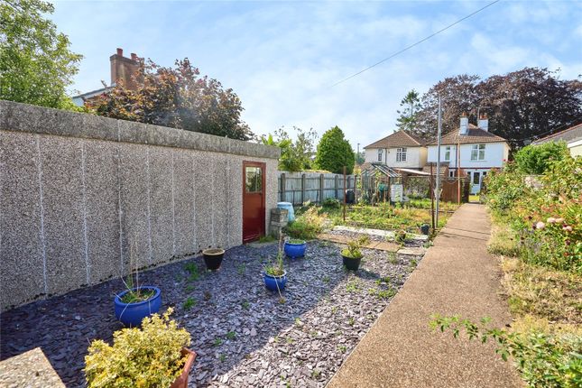 27, Shide Road, Isle of Wight photo 4