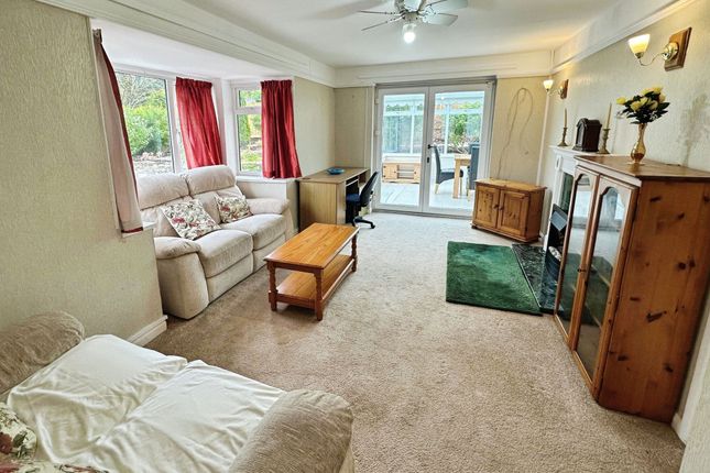 32 Maes Talcen, Bridgend photo 2
