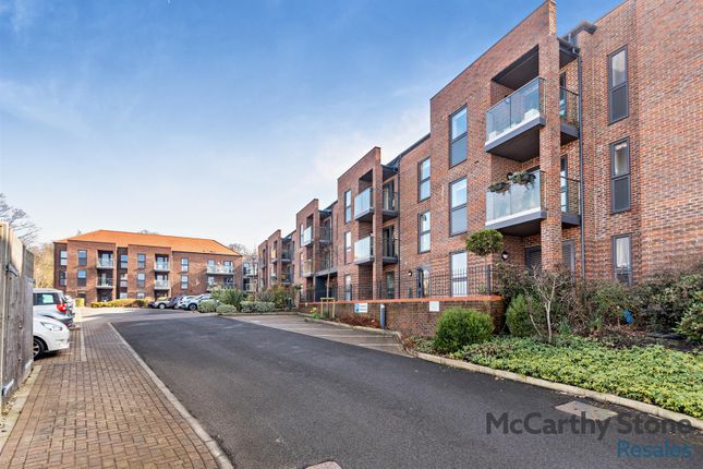 8638466-Exterior05-800.Jpg