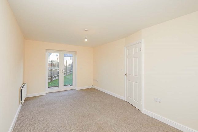 Terraced house to rent in Mount Pleasant Road, Castle Gresley, Swadlincote, Derbyshire