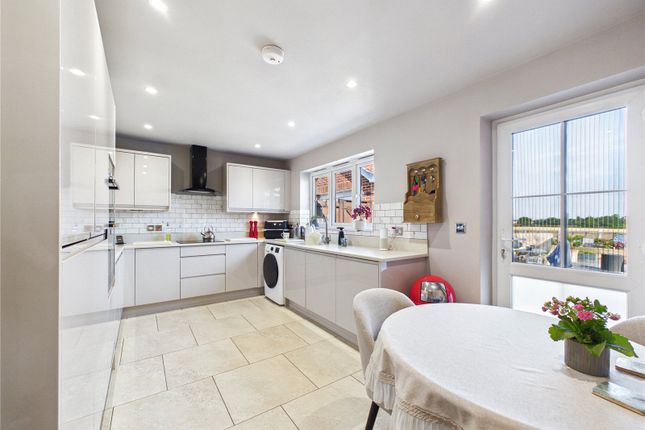 111, Holland Road, Clacton-on-Sea photo 2