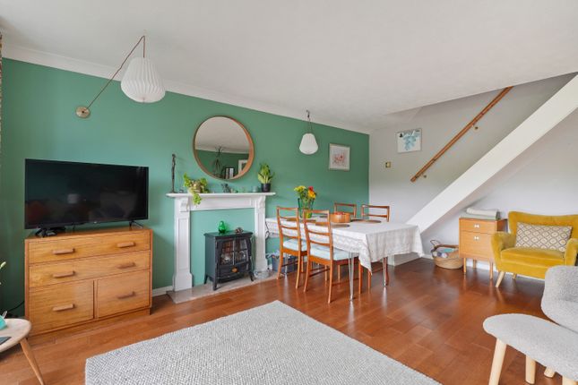 15, Mount View Gardens, Sheffield photo 4