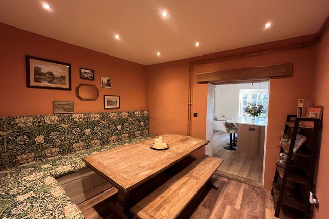 1 Buckingham Place, Glamorgan Street, Brecon photo 5
