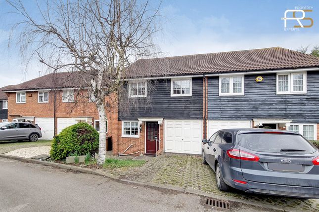 Thumbnail Semi-detached house for sale in Meadow Close, London