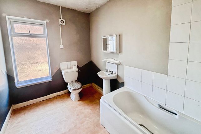 43, Lorraine Street, Hull photo 4