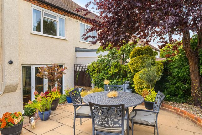 9, Parsonsfield Road, Banstead photo 4