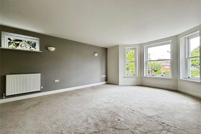 4 Brownlow Lodge,, Brownlow Road, Berkshire photo 2