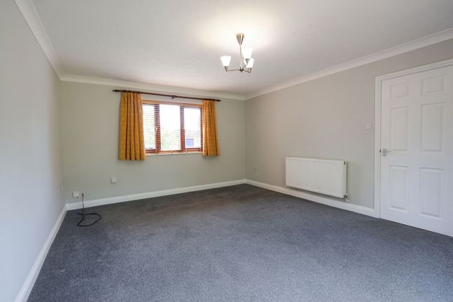 22 Cherry Rise, Ely photo 4