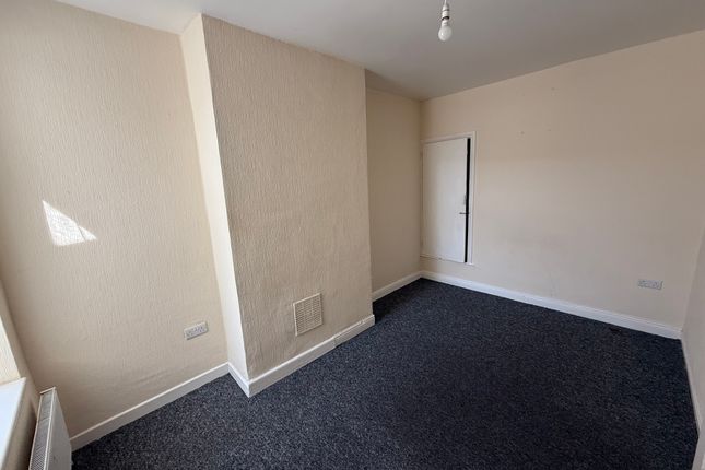 41, Wolverhampton photo 3