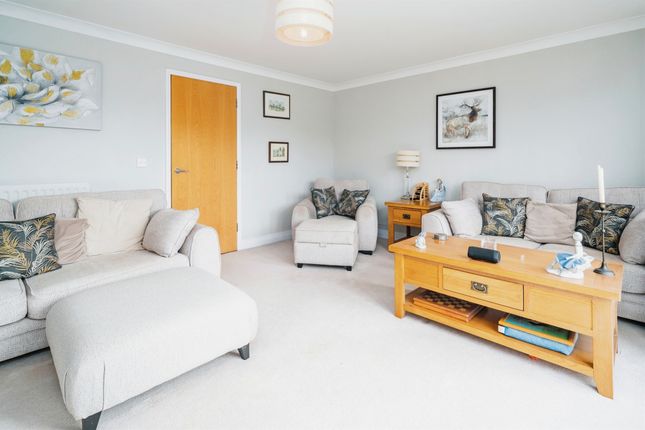 Town house for sale in Newland Gardens, Hertford