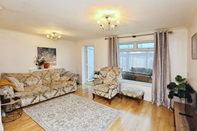 31, Vian Close, Gosport photo 3