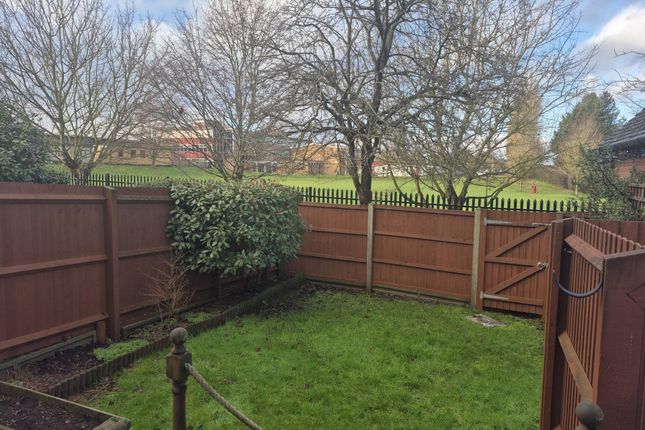 1, Lunchfield Walk, Northampton photo 4