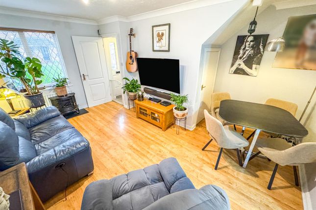 21, Garston Road, Corby photo 4