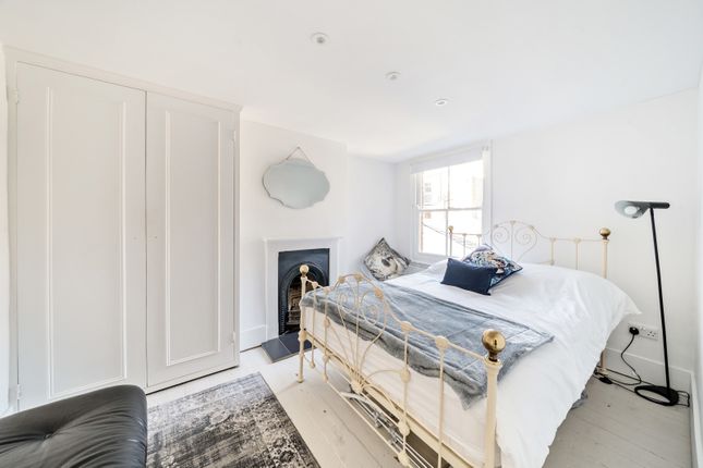 Terraced house for sale in Clifton Road, Teddington