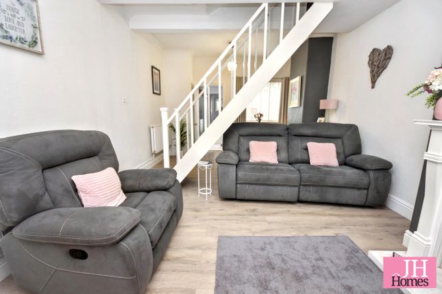 11, Longreins Road, Barrow-in-Furness photo 4