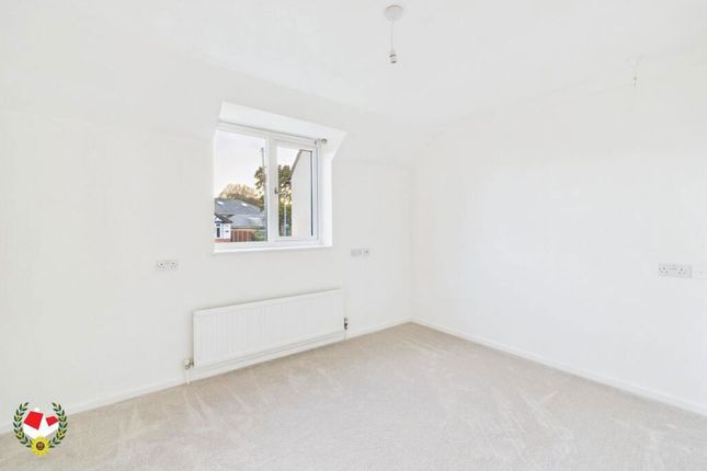 5 The Manor, Church Road, Gloucester photo 3