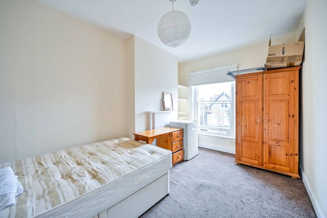 Flat to rent in Montague Road, Richmond Hill, Richmond