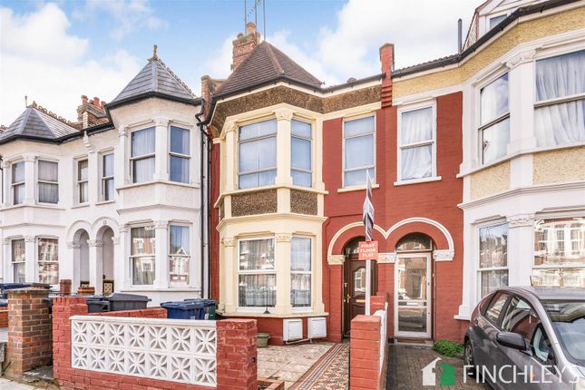 Thumbnail Flat for sale in Elm Park Road, Finchley Central