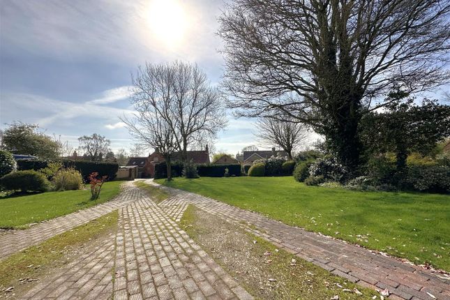 Detached bungalow for sale in Melrose, Maltkiln Lane, Brant Broughton, Lincoln