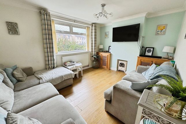 36 Western Avenue, Port Talbot photo 2
