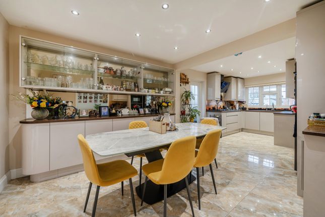 8, The Avenue, Orpington photo 2
