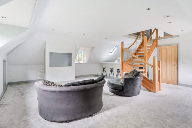 Flat 5, Oakdene The Glade, Tadworth photo 2