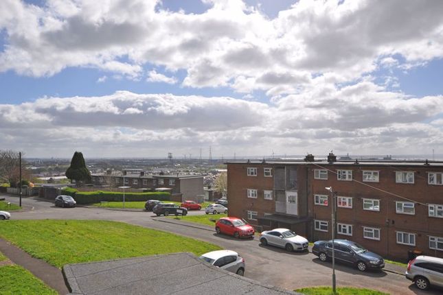 Flat for sale in Spacious Apartment, Buchan Close, Newport