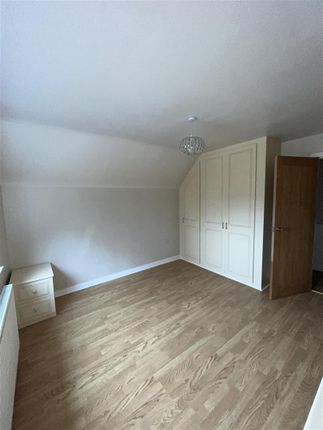 Detached house to rent in Winchester Road, Dukinfield