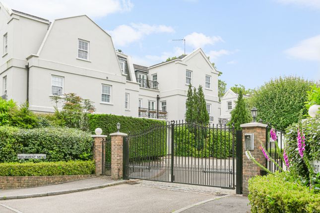 Property to rent in Parliament Mews, Mortlake