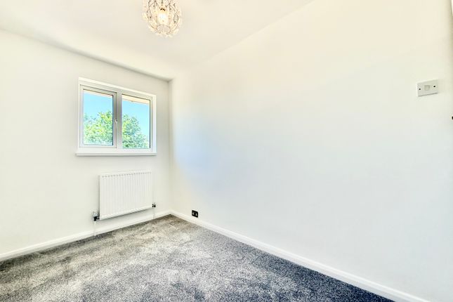 51, Copsey Grove, PORTSMOUTH photo 2