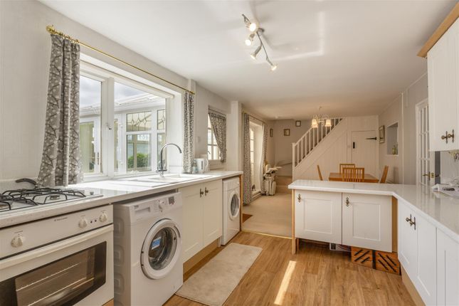 Rivendell, Riverside Lane, Newnham photo 3